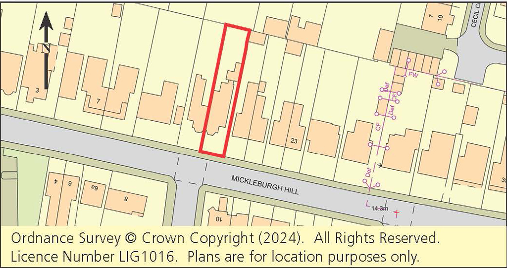 Lot: 88 - FREEHOLD BLOCK OF TWO LARGE THREE-BEDROOM FLATS -